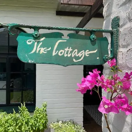Cottage In A Beautiful South African Garden Pretoria Exterior photo